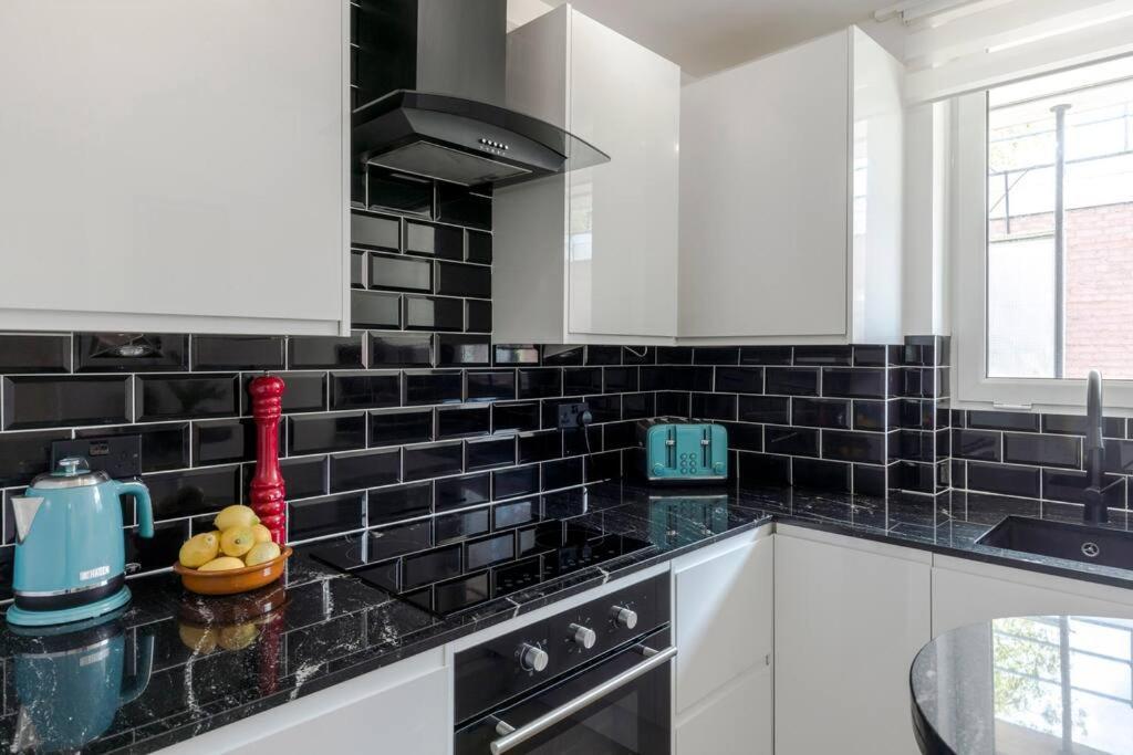 The Clarence, Central London Apartment W/ Wifi Luaran gambar