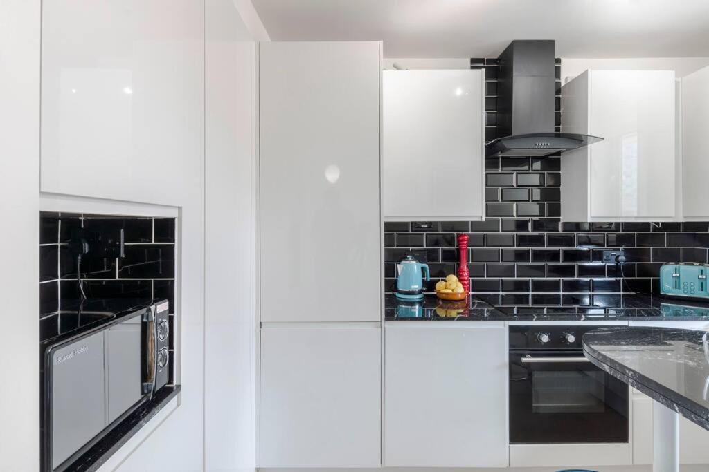 The Clarence, Central London Apartment W/ Wifi Luaran gambar