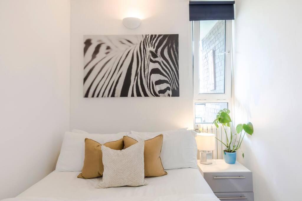 The Clarence, Central London Apartment W/ Wifi Luaran gambar
