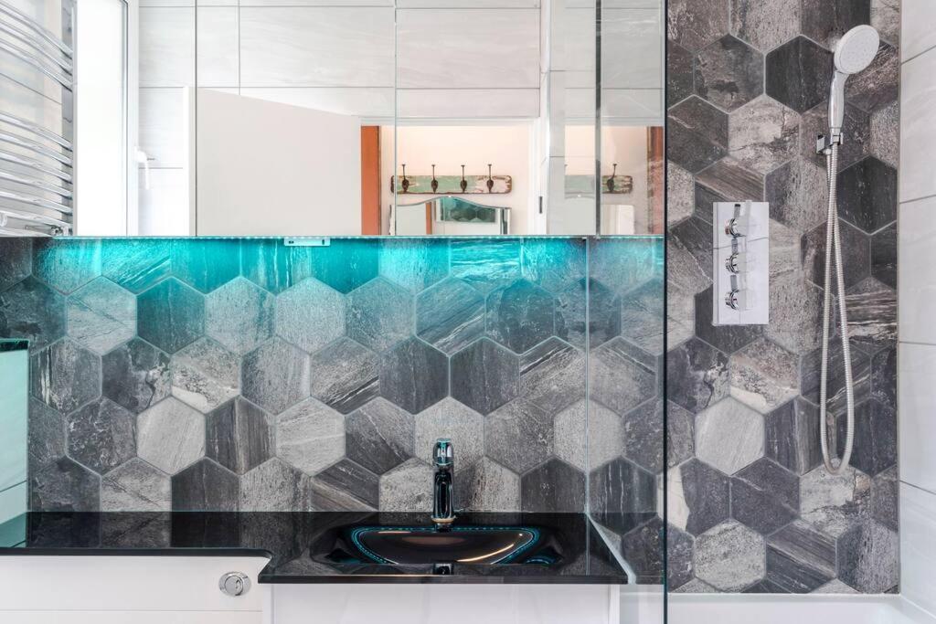 The Clarence, Central London Apartment W/ Wifi Luaran gambar